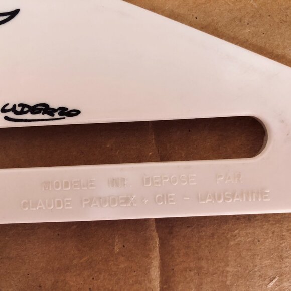 *RARE* 1971 Vtg Astérix Plastic Hangers – Obélix, Abraracourcix, Assurancetourix - Picture 4 of 6